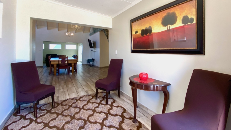 3 Bedroom Property for Sale in Golden Mile Western Cape